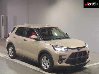 Toyota RAIZE  с аукциона в Японии