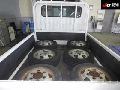 Toyota DYNA  с аукциона в Японии