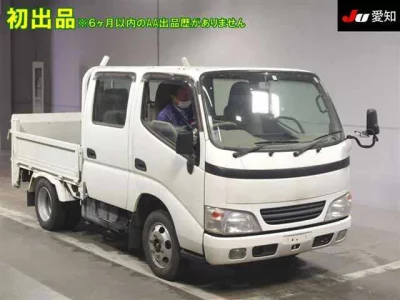 Toyota DYNA  с аукциона в Японии