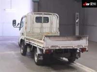 Toyota DYNA лот № 7025 оценка 3  с аукциона в Японии 1