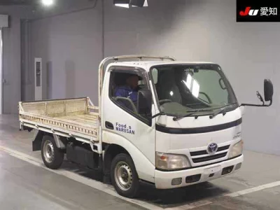 Toyota DYNA  с аукциона в Японии