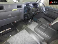 Nissan CARAVAN VAN лот № 20043 оценка 3  с аукциона в Японии 2