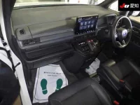 Honda STEP WAGON лот № 3095 оценка 4.5  с аукциона в Японии 2