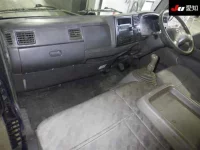 Mazda TITAN лот № 7050 оценка 3.5  с аукциона в Японии 2