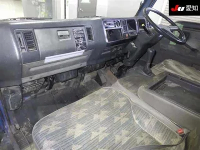 Mazda TITAN  с аукциона в Японии