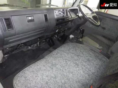 Mazda TITAN  с аукциона в Японии