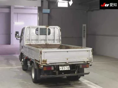 Toyota DYNA  с аукциона в Японии