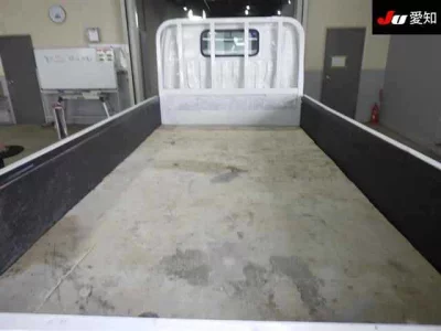 Toyota DYNA  с аукциона в Японии