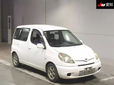 Toyota FUNCARGO  с аукциона в Японии