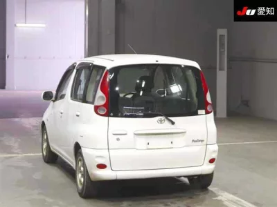 Toyota FUNCARGO  с аукциона в Японии
