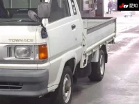 Toyota TOWN ACE TRUCK лот № 7064 оценка 3.5  с аукциона в Японии 6