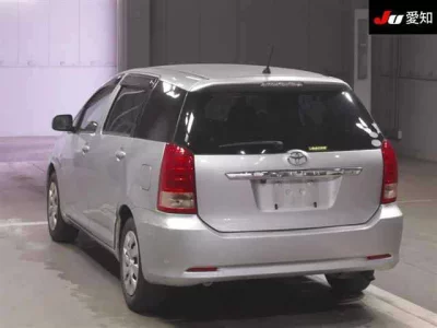 Toyota WISH  с аукциона в Японии