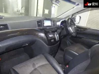 Nissan ELGRAND лот № 30597 оценка R  с аукциона в Японии 2