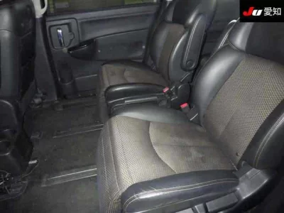 Nissan ELGRAND  с аукциона в Японии