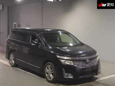 Nissan ELGRAND  с аукциона в Японии