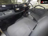 Hino DUTRO лот № 8070 оценка 3  с аукциона в Японии 2