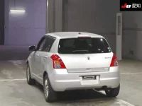 Suzuki SWIFT лот № 30681 оценка 4  с аукциона в Японии 1