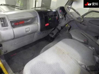 Hino DUTRO  с аукциона в Японии