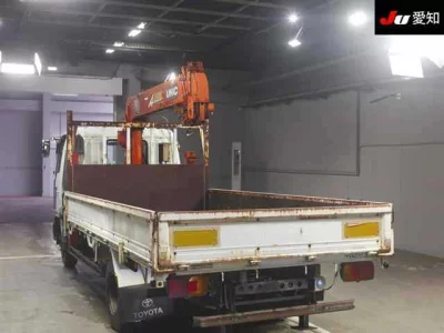 Toyota DYNA  с аукциона в Японии