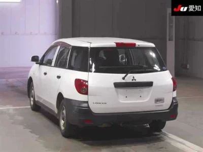 Mitsubishi LANCER VAN