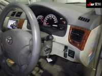 Toyota IPSUM лот № 30669 оценка 3.5  с аукциона в Японии 4