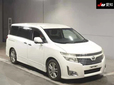 Nissan ELGRAND  с аукциона в Японии