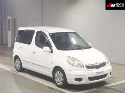 Toyota FUNCARGO  с аукциона в Японии