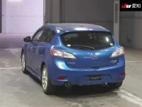 Mazda AXELA лот № 1033 оценка 3.5  с аукциона в Японии 1