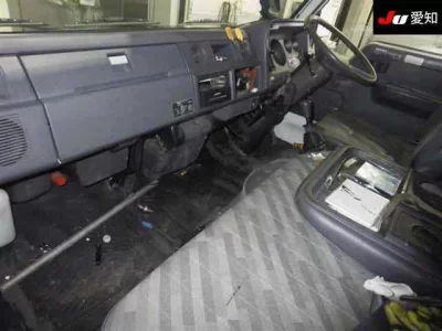 Toyota DYNA  с аукциона в Японии