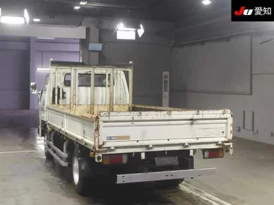 Toyota DYNA  с аукциона в Японии