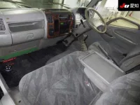 Toyota DYNA лот № 7083 оценка 3.5  с аукциона в Японии 2