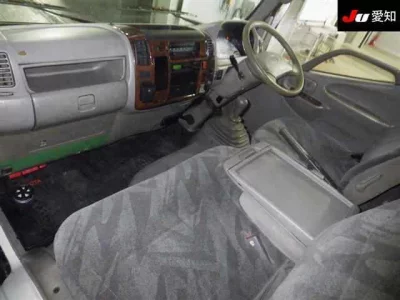 Toyota DYNA  с аукциона в Японии