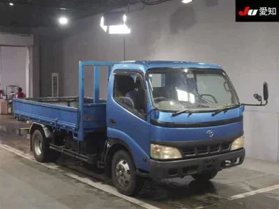 Toyota DYNA  с аукциона в Японии