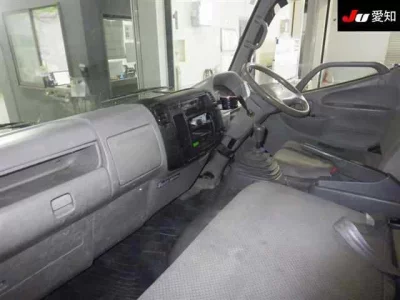 Toyota DYNA  с аукциона в Японии