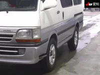 Toyota HIACE VAN лот № 20125 оценка 3.5  с аукциона в Японии 6