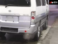 Toyota HIACE VAN лот № 20125 оценка 3.5  с аукциона в Японии 7