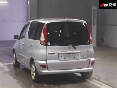 Toyota FUNCARGO  с аукциона в Японии