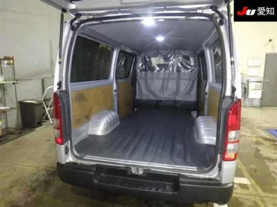 Toyota HIACE VAN  с аукциона в Японии