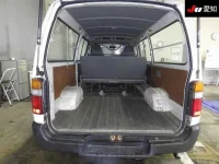 Toyota HIACE VAN лот № 20132 оценка 3  с аукциона в Японии 3