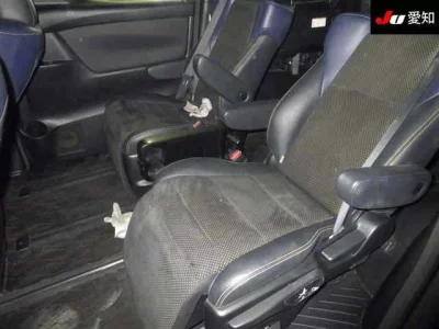 Toyota VELLFIRE  с аукциона в Японии