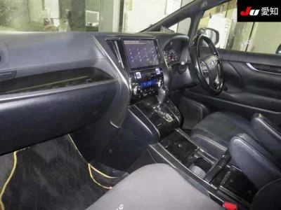 Toyota VELLFIRE  с аукциона в Японии