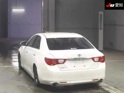Toyota MARK X  с аукциона в Японии