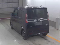 Nissan ROOX лот № 3006 оценка 4  с аукциона в Японии 1