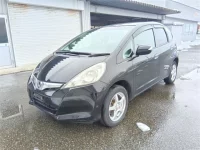 Honda FIT лот № 7501 оценка 3.5  с аукциона в Японии 2