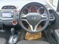 Honda FIT лот № 7501 оценка 3.5  с аукциона в Японии 4