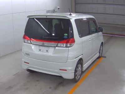 Mitsubishi DELICA D2