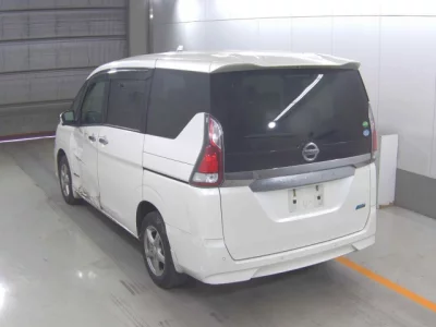 Nissan SERENA  с аукциона в Японии