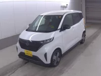 Nissan SAKURA лот № 8025 оценка R  с аукциона в Японии 2