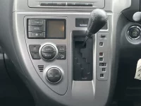 Toyota RACTIS лот № 16 оценка 3.5  с аукциона в Японии 4