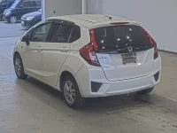 Honda FIT лот № 1738 оценка 3.5  с аукциона в Японии 1